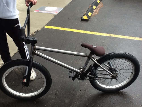 529Project's tweet image. Be on the lookout for this silver FitBikeCo stolen out of Red Deer, AB! project529.com/garage/bikes/s… #RedDeer #Alberta #cycling