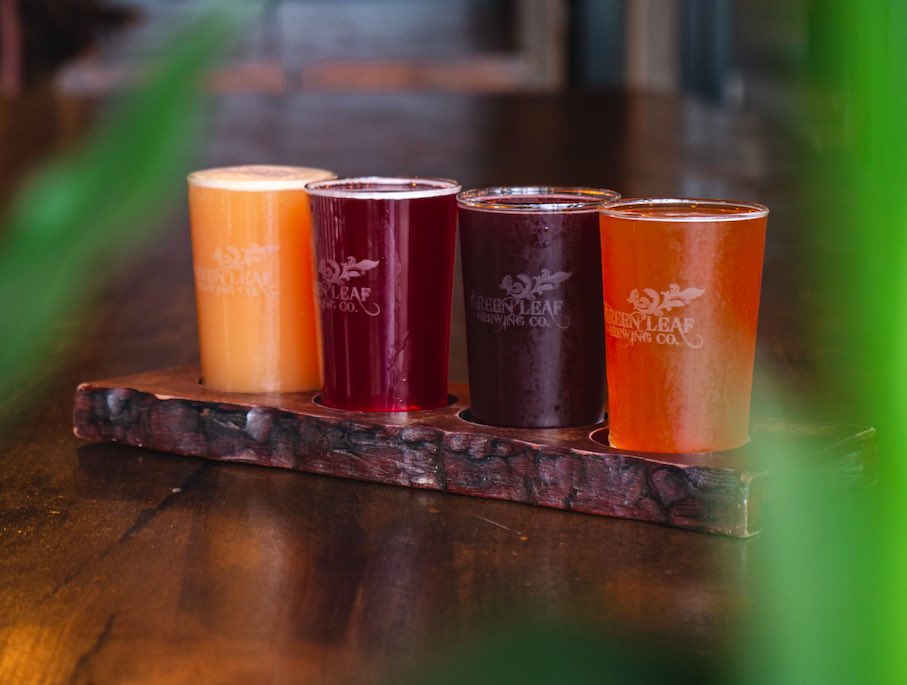 Come and try our refreshing and tasty beer flights made with all natural ingredients in house by our brewer... pair this with amazing local food from the @lonsdalequay food court and enjoy on our patio for a truly delicious experience 👏❤️ 

#NorthVancouver