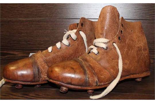 As for con selling shoes only last 6 months - I had grandads leather football boots 6 years schoolAv life pr leather shoes 20 yrs, but underestimate because dug out of trash repaired resoled & resold.ONLY wear trainers exercise not general wear,avoid other non leather shoes