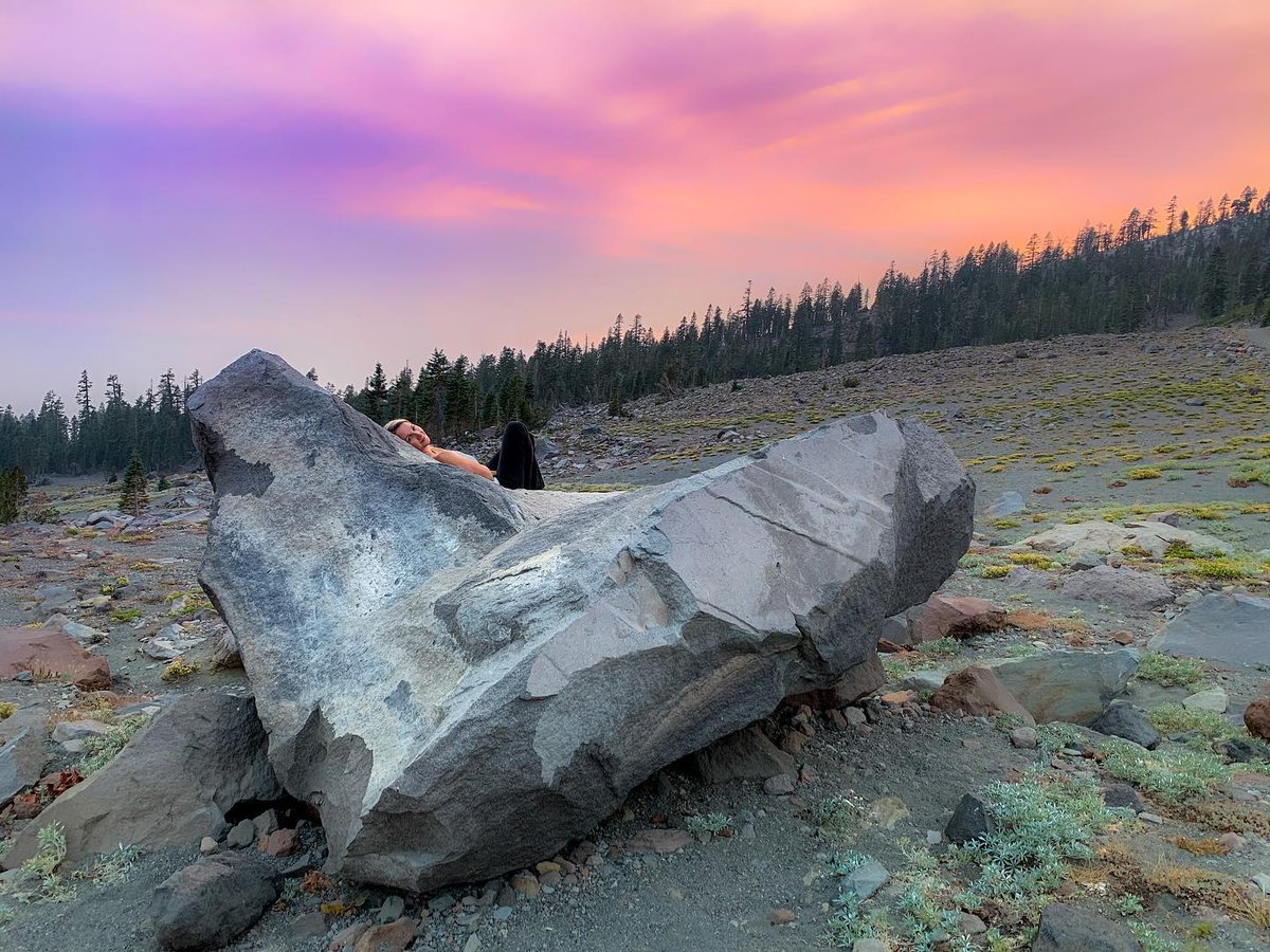 SeeSiskiyou's tweet image. #shastatrinity National Forest has re-opened, with overnight use prohibited in some areas until 10/31. Vist the U.S. Forest Service website for details 📷: instagram.com/ryanworkmanpho… #discoversiskiyou #seesiskiyou #siskiyou #visitcalifornia #california #norcal #mtshasta #sunset