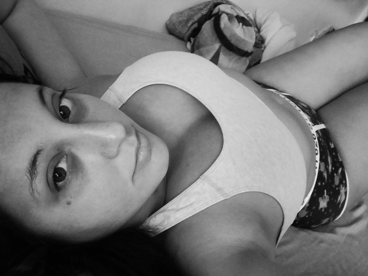 SarahSerenity17's tweet photo. Good morning everyone. Feeling #bodypositive today in my new undies. Stitch fan here💙💜💙💜💙💜
#curvy #sexy #kawaii #bodypositivemodel  #bodypositivitymovement #bodypositivity #model #modeling #panties #stitch #hottopic #goodmorning https://t.co/xSETudYE26