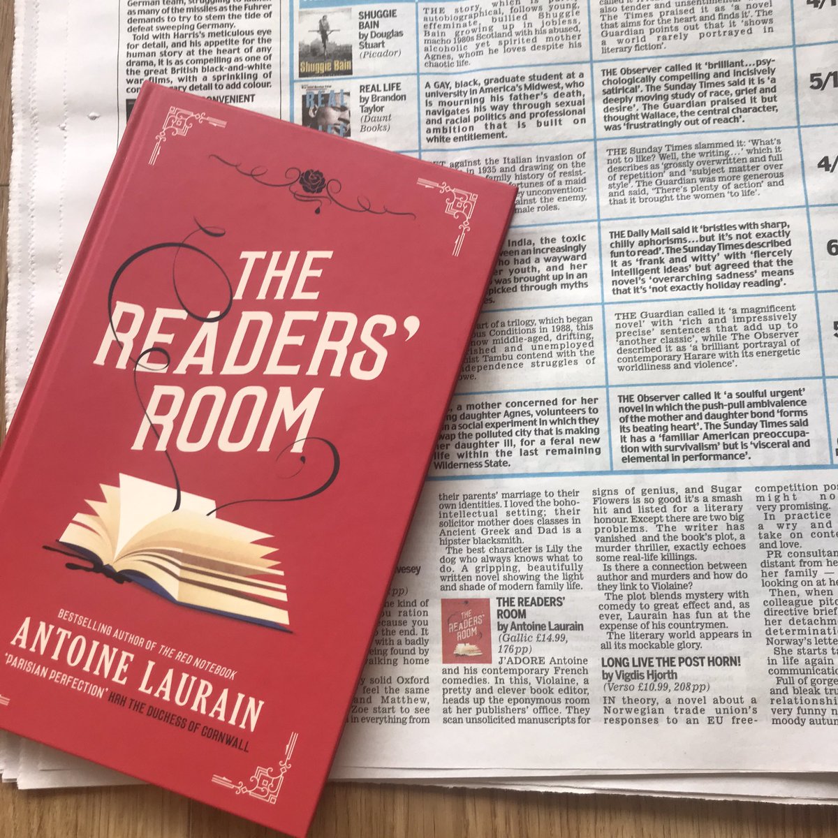 The Readers’ Room by Antoine Laurain is published today! Daily Mail says ‘J’adore Antoine and his contemporary French comedies...The literary world appears in all its mockable glory’ #TheReadersRoom