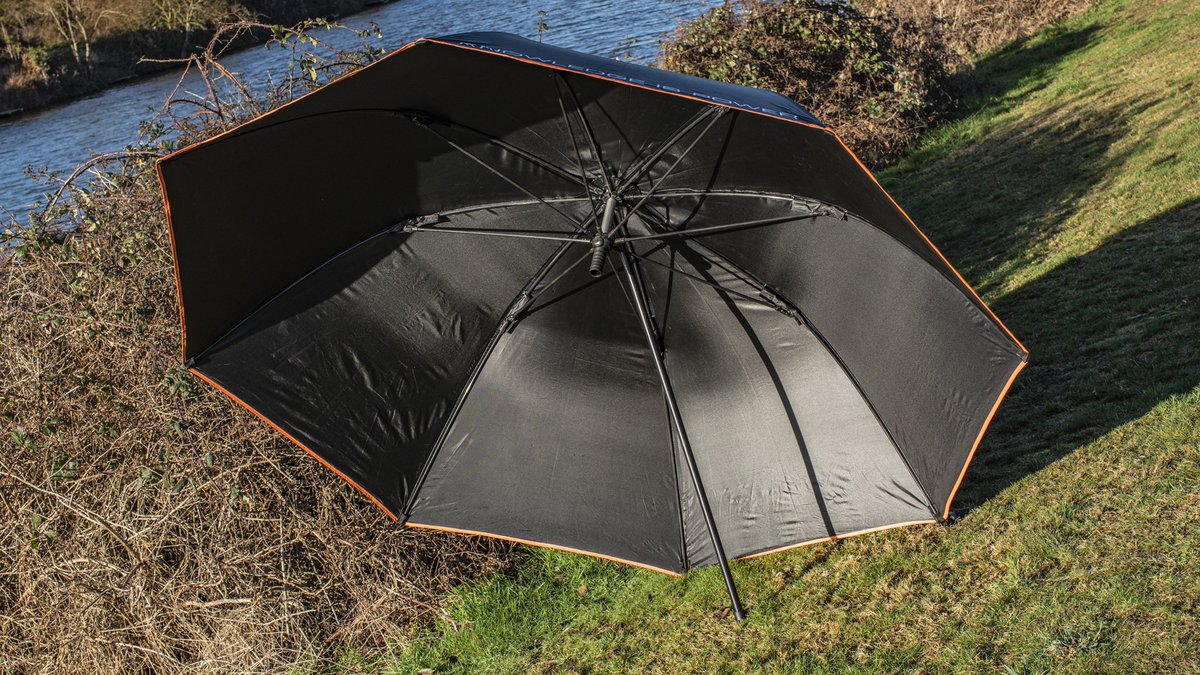 TackleGuru's tweet photo. BROLLYS ARE BACK! ☔️ Just in time for the #autumn &amp; #winter! 🌦💨 Our large #umbrellas create 2.2m coverage, featuring 210D #waterproof #lightweight material, with an extra sturdy main spike pole that had 1.5mm thick walls! 💪🏼 Two different solid screw-in angle lock points too! https://t.co/likoy3nzmF