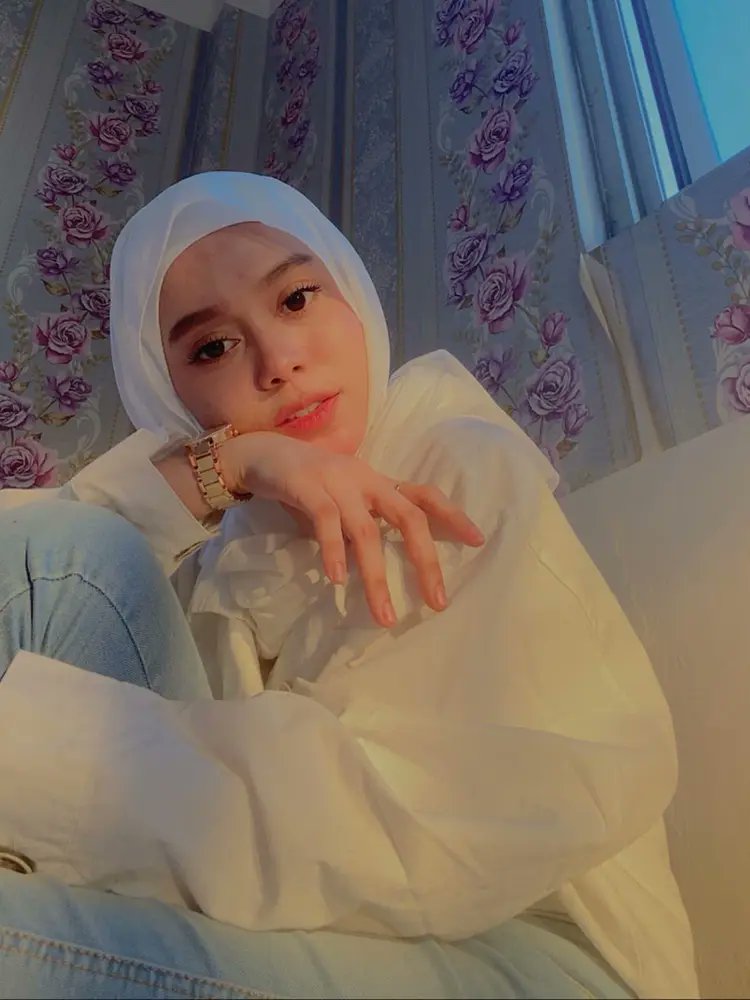 Wanita yang sangat menginspirasi tetap selalu rendah hati sukses slalu Dede #LestiKonserSosmedLIDA2020