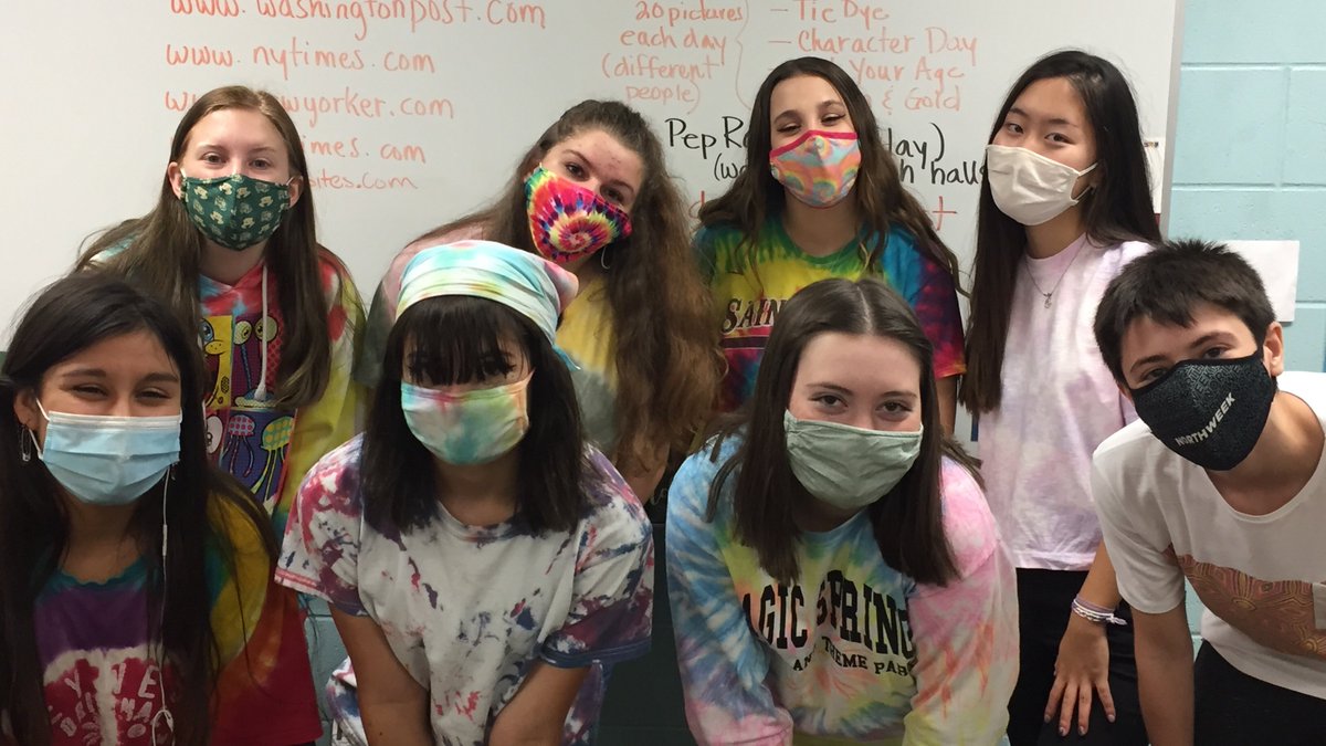 Alma_pawprint's tweet photo. Yearbook staff sporting their Tie Dye today for Homecoming Spirit Week! #theairedale https://t.co/cvWdHoRw6d