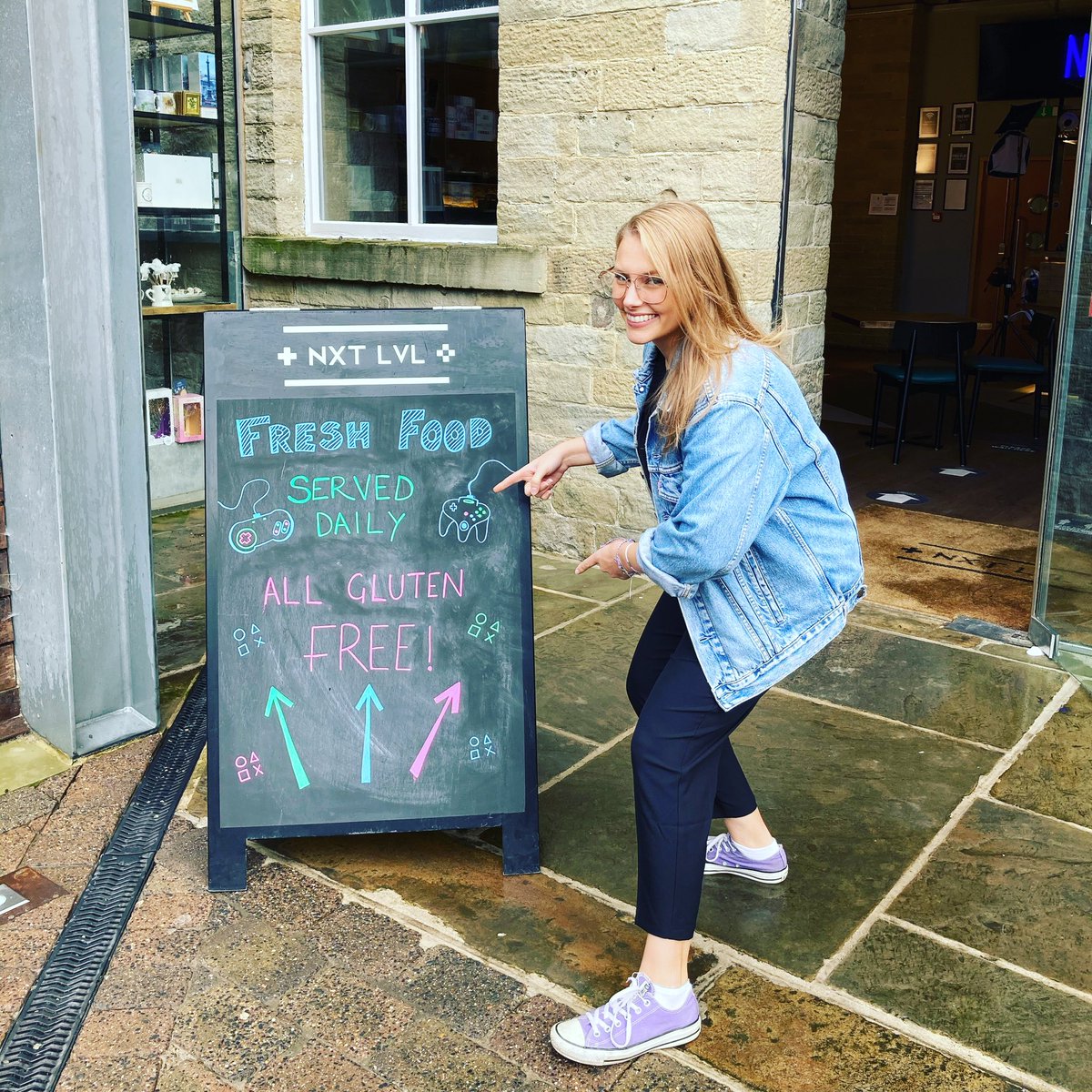 Fab day back on set the other week for <a href="/goldeneyemovie/">Bringing Back Golden Eye</a> cannot wait for the premiere soon 🎬🎭 🎮