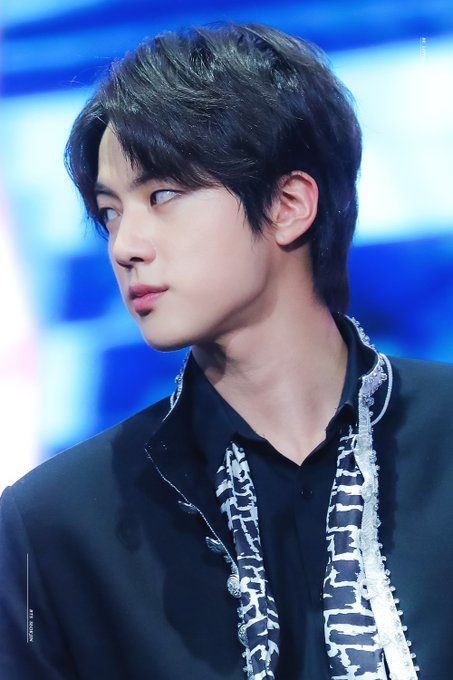 Kim Seokjin exposed forehead : a thread that we all need