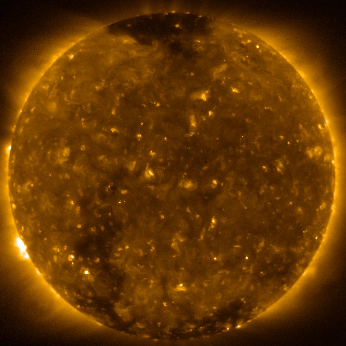 .@JAXA_en & @NASA's Hinode solar observing satellite launched 14 years ago! Hinode's unique images of the Sun help scientists track how energy moves through the solar atmosphere. nasa.gov/hinode 📷 Hinode observed Mercury's transit of the Sun in Nov. 2019.