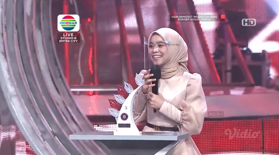 Selamat kepada <a href="/Lesti_Jenong_DA/">Lestykejora</a> dan <a href="/RizkyBillar/">Mhd Rizky Billar</a> meraih Momen Terheboh Terfavorit #KonserSosmedLIDA2020