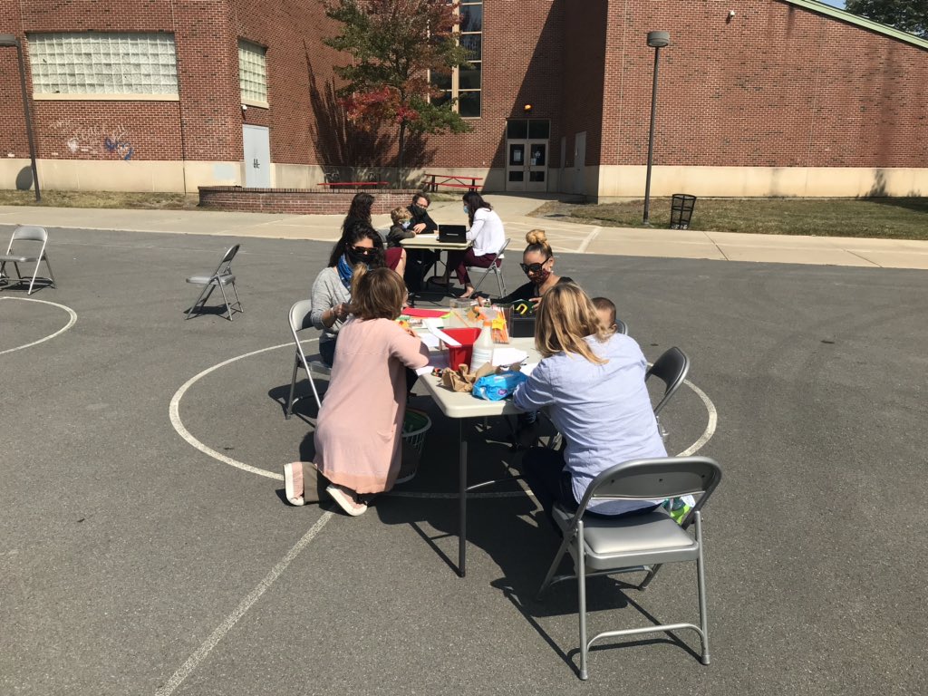ASH is welcoming our Kindergarten students for an orientation with their teachers until 3pm. Stop down and meet our wonderful Kindergarten team!!
