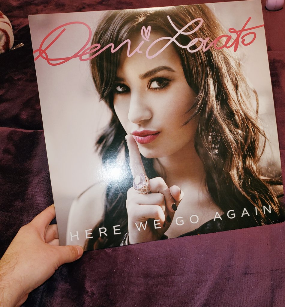 tylerbakkestuen's tweet photo. Here We Go Again 
#ilovedemi 
#DemiLovato  
#HereWeGoAgain 
#UOVinyl https://t.co/JMbPQ5P24H