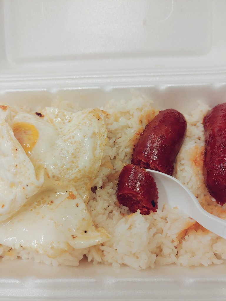 Egg is overcooked but the garlic fried rice and Filipino sausage hits different today. ☺☺ #food #foodselfie #filipinofood #filipinocuisine
