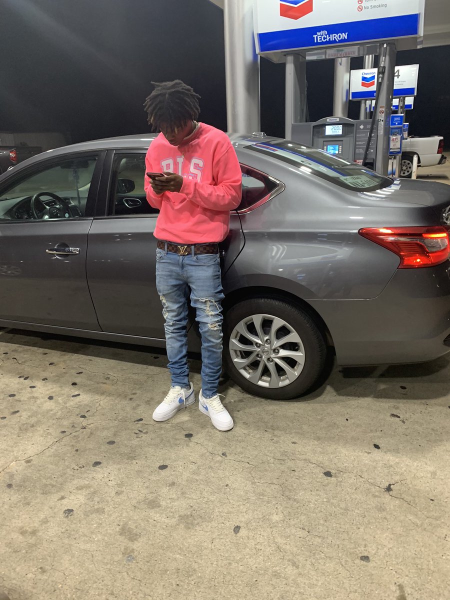 sayrich3's tweet photo. My brand “Rich Lyfestyle” dropping soon 📈 https://t.co/PqqtnT26C6