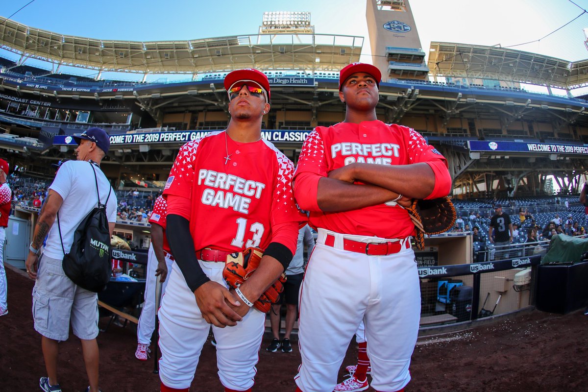 Top 500 Incoming College Freshmen

📸: No. 1 Chase Davis &amp; No. 21 Michael Brown 
perfectgame.org/Articles/View.…