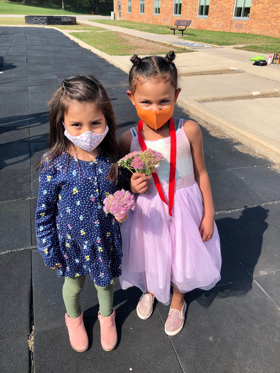 Oh how fast time flies! I cannot believe these little cuties are BIG 1st graders now. Keep working hard!#gagegators