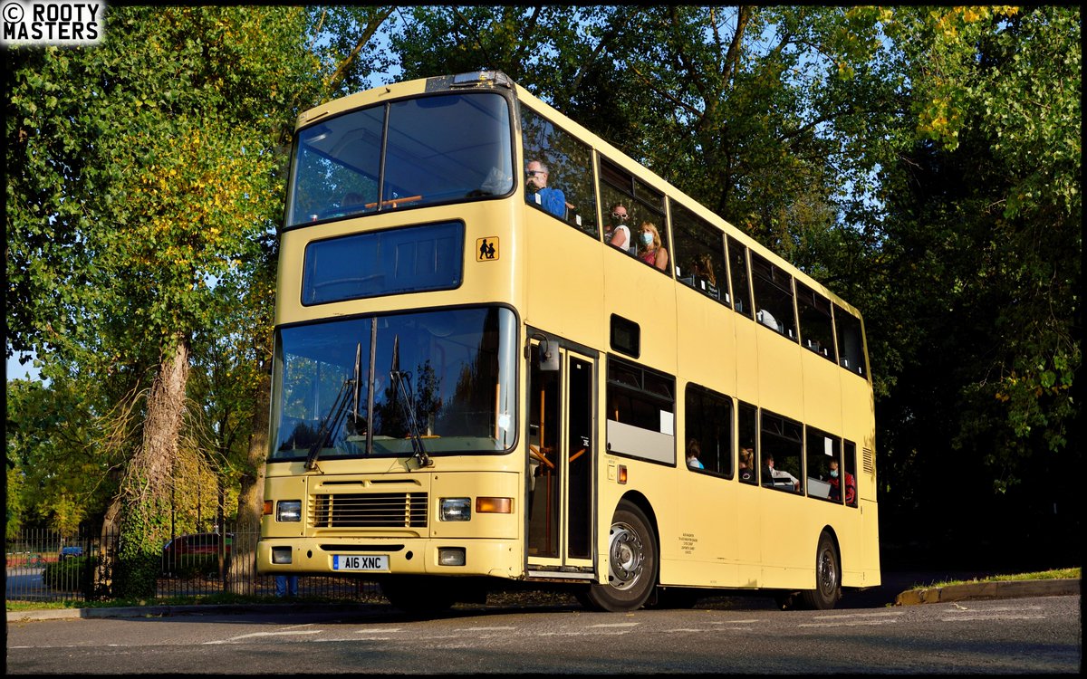 rootymasters's tweet image. A nice bit of Volvo Olympian action to end the summer! Alex Naughton&apos;s A16XNC (P276PSX) and Fargo of Bracknell S854DGX are seen shuttling Jubilee River swimmers on 20/09/2020.