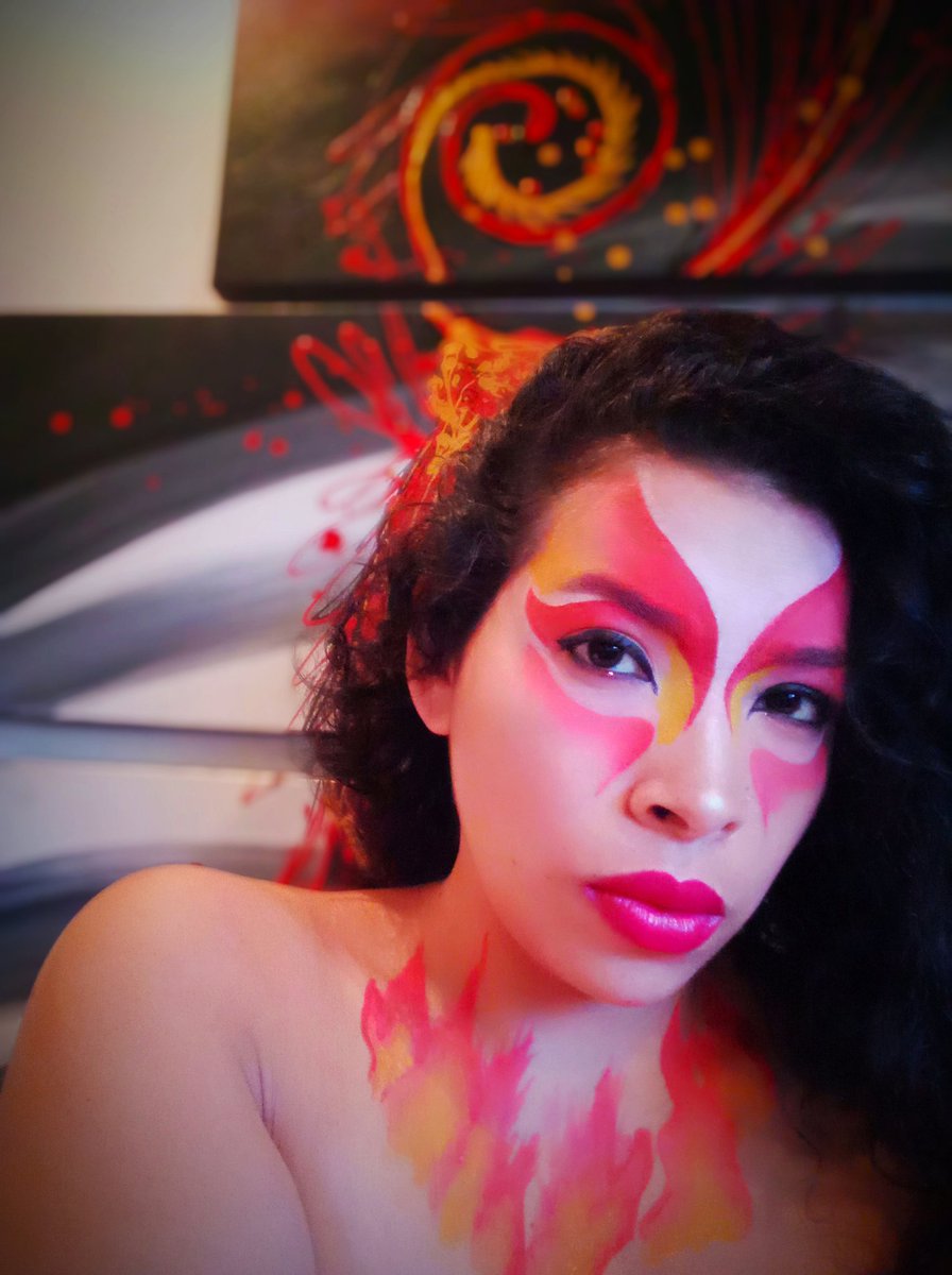 Michu23682199's tweet photo. This is my inspired makeup look #4 By @MintDreams1and community Makeup Power
#hive
#makeuppower
#posh
#makeup 
Do you want to see more?  Look for the link in the comments...😍 https://t.co/DIj3p32oDI