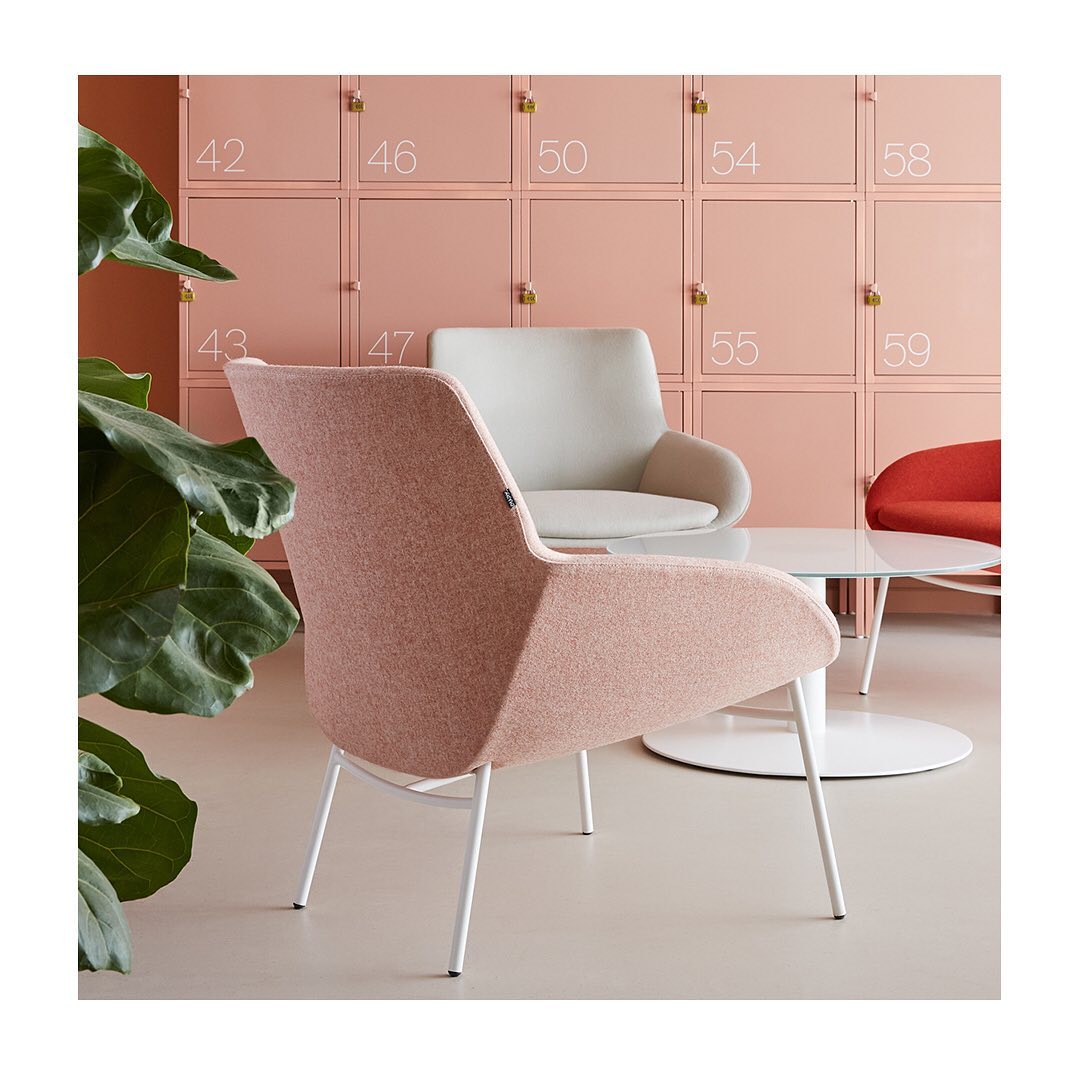 DesignPublicGrp's tweet photo. Noom has been created to humanize spaces, with a friendly, elegant and differentiated design. A wide range of upholsteries, colors and seams adapt to the aesthetic feel and the needs of each environment.⁠
Brand: Actiu Designer: Alegre Design

#noom #officedesign #officefurniture https://t.co/5RfY7uPtej