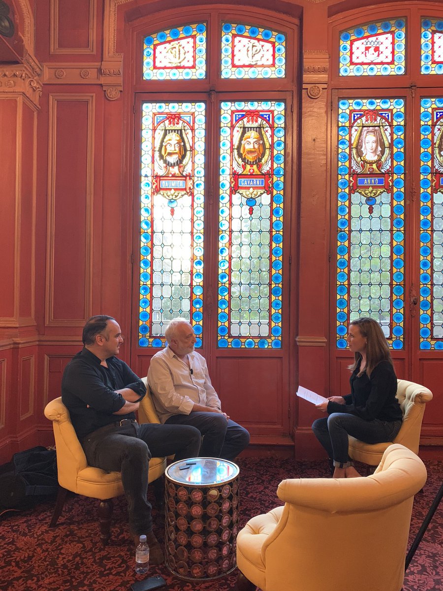 Interview en direct de François Berléand et François-Xavier Demaison sur @Figaro_Live ! Retour de la pièce « Par le bout du nez », ce soir au Théâtre Antoine 🥳 video.lefigaro.fr