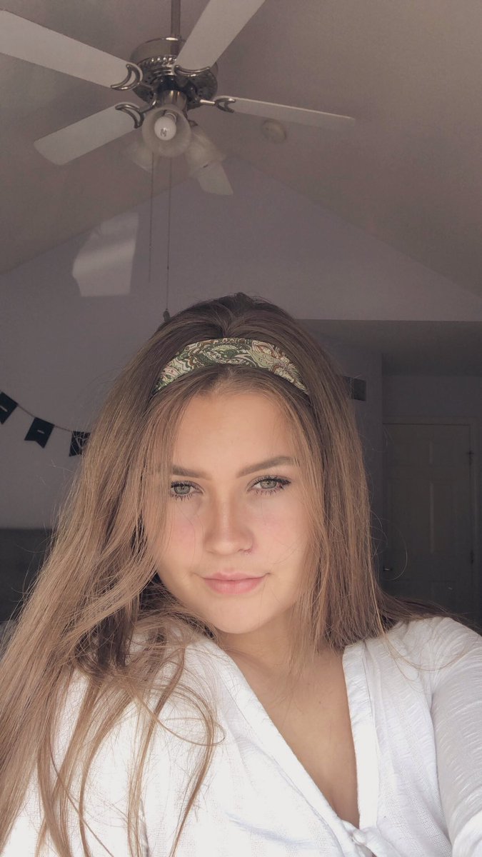 BlevShan's tweet photo. did somebody say hippie ?? ✌🏼#jgstayatHOMEcoming2020 https://t.co/2KLIVGUHYj