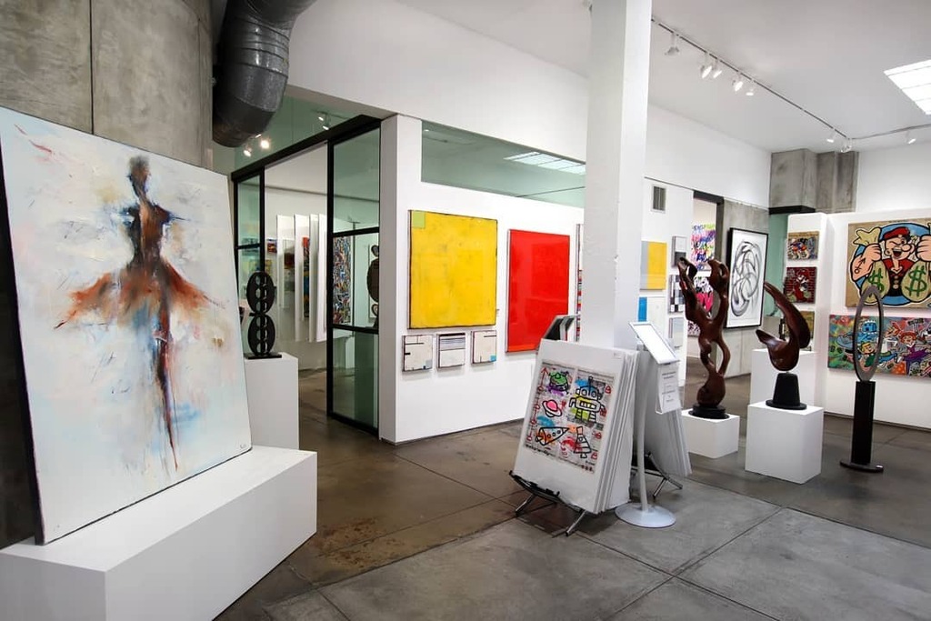 Soft figuration contrasted with bold minimalism and bright pop art

Featuring artwork by Mark Acetelli, Ricky Hunt, Gary John, Joe Garnero and Sean Keith

#art #artofinstagram #artgallery #originalart #artwork #mixedmedia #abstractart #contemporaryart #losangeles #lagallery …