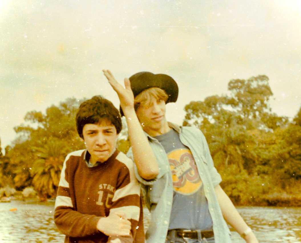 ruizlisandro's tweet image. Días del estudiante eran los de antes. #Simultáneamente