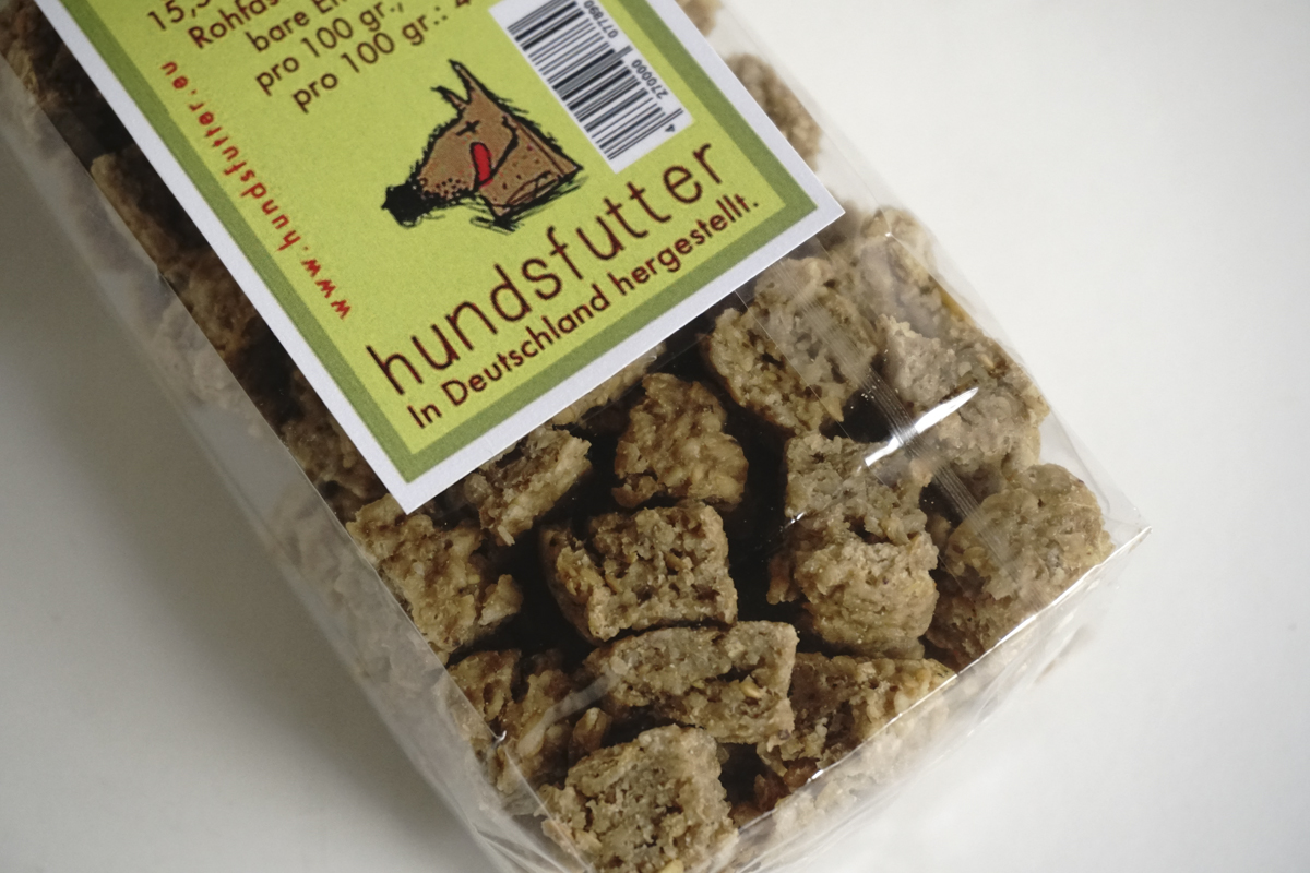 InfoHundsfutter's tweet photo. UNSERE #HUNDEMENÜS #HUNDESNACKS #HUNDEKEKSE #HUNDEKAUSNACKS #HUNDELECKERLIES SIND #EINFACH SO #GUT, DASS MAN ES IHNEN #ANSIEHT ES #RIECHT ES #SCHMECKT & #FÚHLT. #EHRLICHE SEHR GUTE #PRODUKTE DER #EHRLICHEN #FAIREN #WERKSTATT #HUNDSFUTTER FÜR LEUTE DENEN DIE #WELT NICHT #EGAL IST https://t.co/gqgGMwRqcL