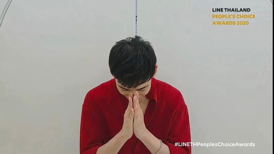 BamBam_G7Peru's tweet photo. [INFO] 200922 #BamBam da el discurso de aceptación del premio "Stickers Oficiales más Descargados" de LINE. 

#LINETHPeoplesChoiceAwards
#linestickersth
#LINEThailand 
#แบมแบม #뱀뱀 https://t.co/MyqAKRimeb
