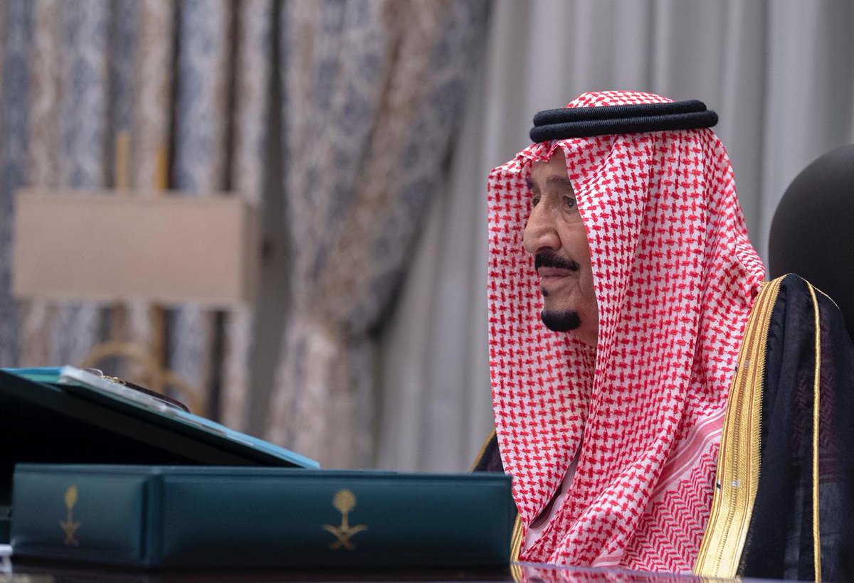 #خادم_الحرمين_الشريفين يعرب عن تقديره لما يتحلى به شعب المملكة من مشاعر اللُّحمة والحب والوفاء لوطنهم التي تجسد الوحدة الوطنية، داعيا المولى جل جلاله أن يديم على الجميع ما يرفلون به من الخير والأمان والاستقرار، ليظل هذا الوطن شامخاً عزيزاً.
#واس