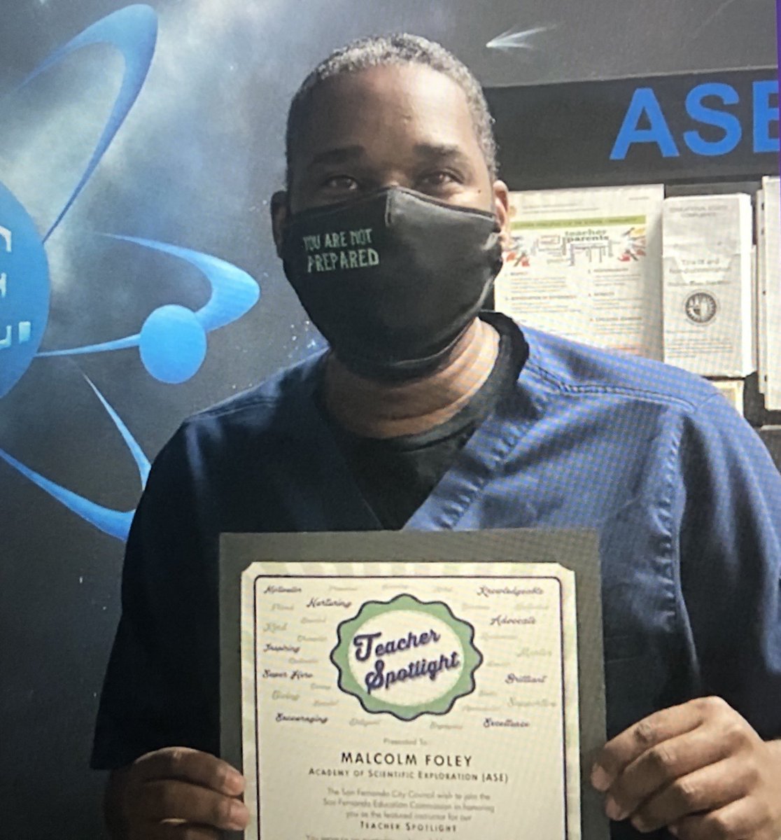 LDNESchools's tweet photo. The City of San Fernando honored Malcolm Foley as the inaugural Teacher Spotlight. He is a teacher at the Cesar Chavez Academy of Scientific Exploration. Congratulations Mr. Foley for supporting so many students.       @Kelly4LASchools @ExploreASE @SanFerSylmarCOS https://t.co/Dxu1QNSqDF
