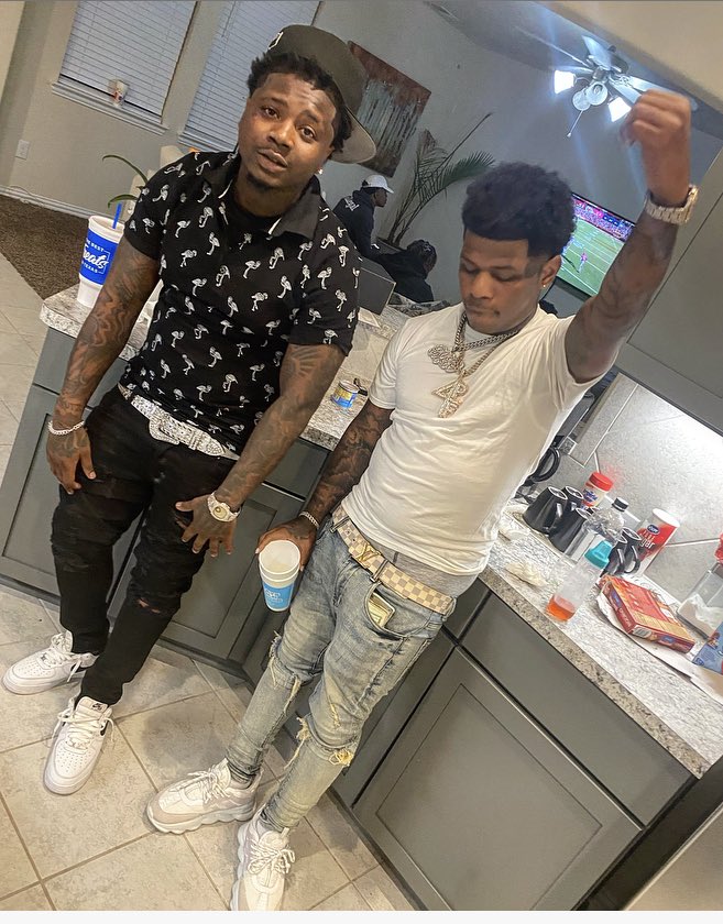 KT_23_251's tweet photo. Shit deeper than Rap Shit different than Trap ain’t never off track ain’t running no laps 🦍⚠️😎 #4pf #Houston https://t.co/WobFcZnDRH