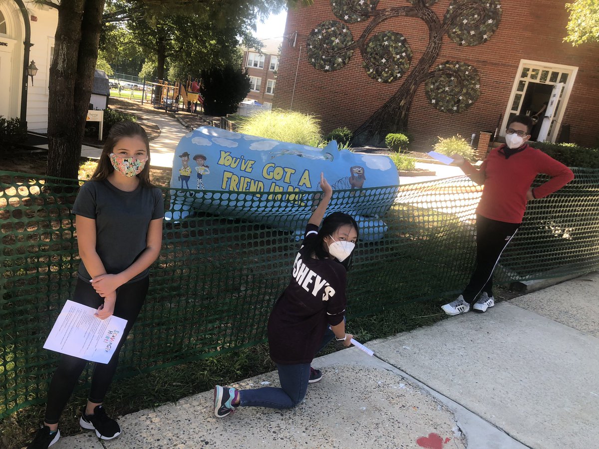 EMooreMath's tweet image. Perfect day for an 8th grade (socially distant) scavenger hunt at @mfsfox !