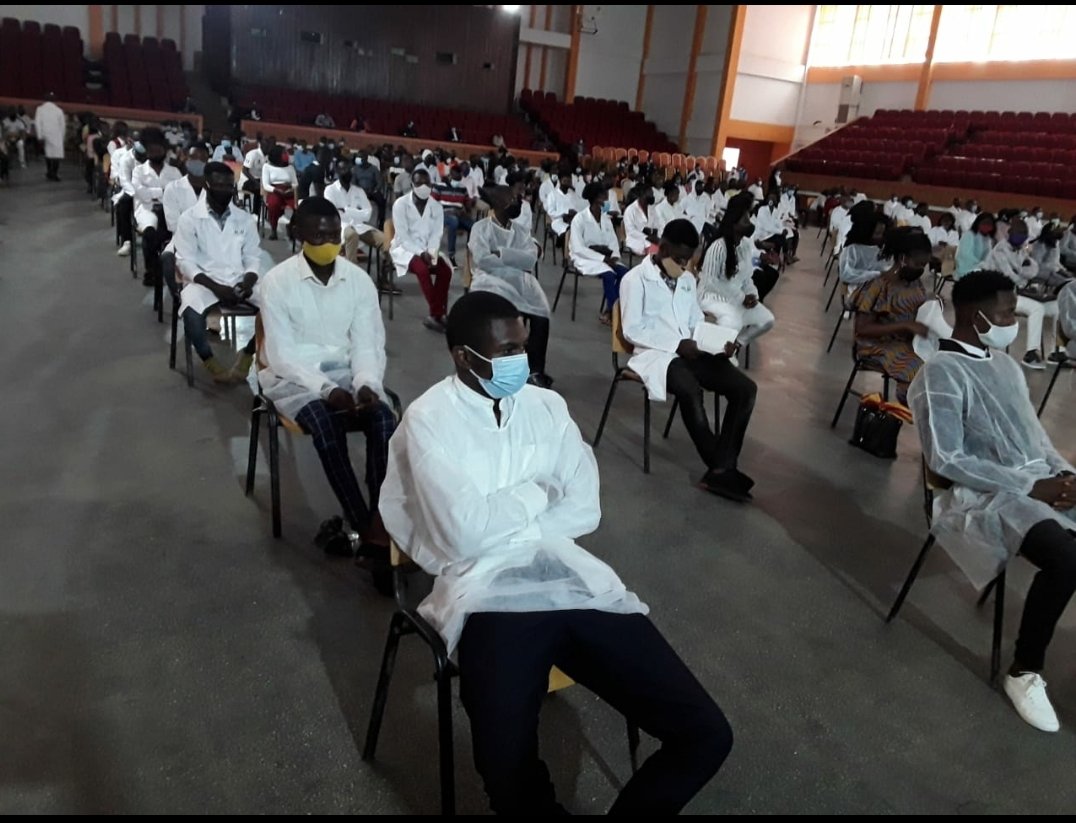 LRescova's tweet photo. NOVOS FUNCIONÁRIOS DO SECTOR DA #SAÚDE NO UÍGE RECEBEM GUÍAS DE COLOCAÇÃO PARA  EXERCÍCIO ACTIVIDADE NOS DIFERENTES #MUNICÍPIOS.

São resultantes do último concurso público ingresso que admitiu no #Uíge 285 quadros (Médicos,  Enfermeiros,Técnicos diagnóstico e  Administrativo). https://t.co/3CsrhTVO0b