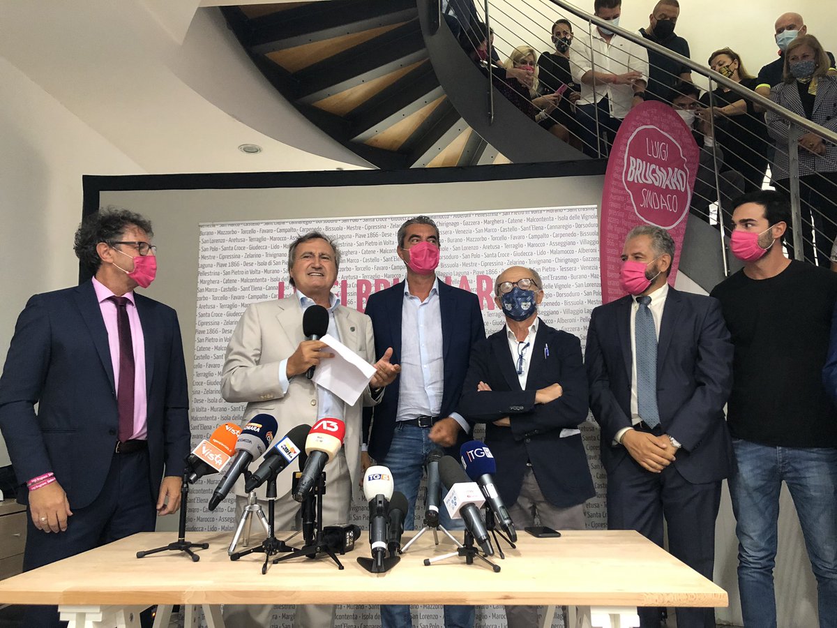 LuigiBrugnaro's tweet photo. Continuerò a lavorare e amministrare per tutti, come ho sempre fatto.  
Grazie alle persone che mi hanno sostenuto. 
#Venezia è libera, democratica e forte.
Un grande risultato di squadra ❤️ https://t.co/SjQb3nBWpk