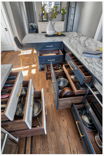 TDfall's tweet image. #DesignTips: As an interior designer, do you believe there are features clients “must have”? According to an article at Houzz.com, there are six must-have #KitchenFeatures you should focus on in the design of the most-used room on the home. ow.ly/ILIv50BxLkL