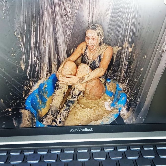 My studio is now live 🎉 check it  out for full videos of my crazy messiness..   https://t.co/TtMi318G9V  #splosh<a href="/tag/fun"class="tags"><span>#fun</span></a><a href="/tag/me"class="tags"><span>#me</span></a><a href="/tag/food"class="tags"><span>#food</span></a><a href="/tag/fetish"class="tags"><span>#fetish</span></a><a href="/tag/cakes"class="tags"><span>#cakes</span></a><a href="/tag/wet"class="tags"><span>#wet</span></a><a href="/tag/dominatrix"class="tags"><span>#dominatrix</span></a>