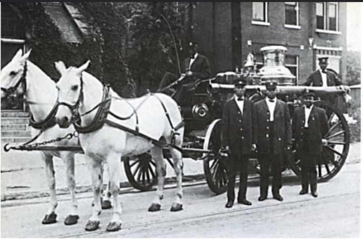 FireNashville's tweet photo. In East Nashville about 1914.  Engine Company 4 with men and horses.  Engine Company 4 became a motorized engine company in March of 1920 and was one of the last companies to become motorized in the city.   #nfdhistory #NFDProud #NFDStrong  #NFD https://t.co/b2gBydwHqA