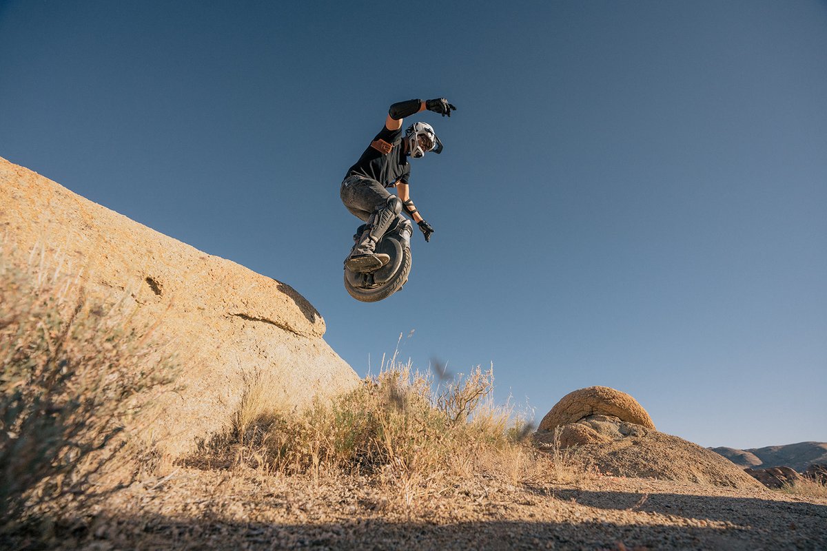 MyInMotion's tweet photo. If the definition of "full send" had a picture next to it, this would be it! Do you dare to try this?

#inmotion #inmotionusa #myinmotion #inmotionv11 #v11 #euc #electricunicycle #euccommunity #unicycle #fullsend #senditbro #sendit #dare #doubledare https://t.co/O6ExttuYqH