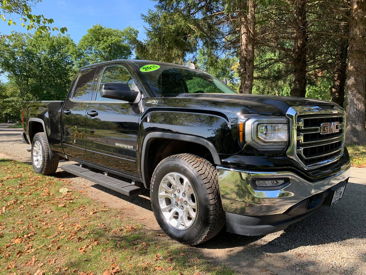 So fresh &amp; so clean. ✨ &amp; Now available!
2016 GMC SIERRA 1500 SLE DOUBLE CAB with 19k miles, currently priced at $33,500.

It’s the way it shines in the sun for us.

Head to JONESCHEVROLET.COM for full details on this gently used truck. Just search stock number #95291.