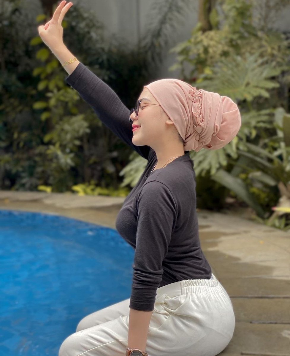 Jilbab Cantik Hot Di Twitter / Jilbab Ketat Twitter ख ज | mom