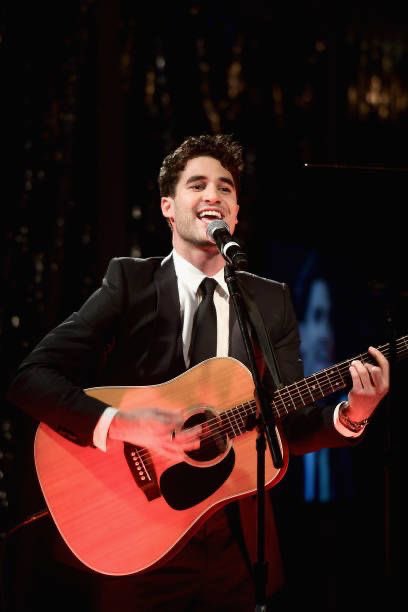 darrenistalent's tweet photo. Woah guys, thanks for 7 million followersπππ #darrencriss #harryshumjr #matthewdaddario #Jgroff #shadowhunters #acs #glee #royalties https://t.co/GAZ1Ltd8iJ