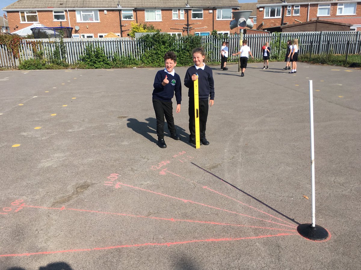 SpringCottagePS's tweet image. In science, #springcottage5T and #springcottage5L investigated the Earth’s rotation by looking at shadows on the playground. #springcottagescience