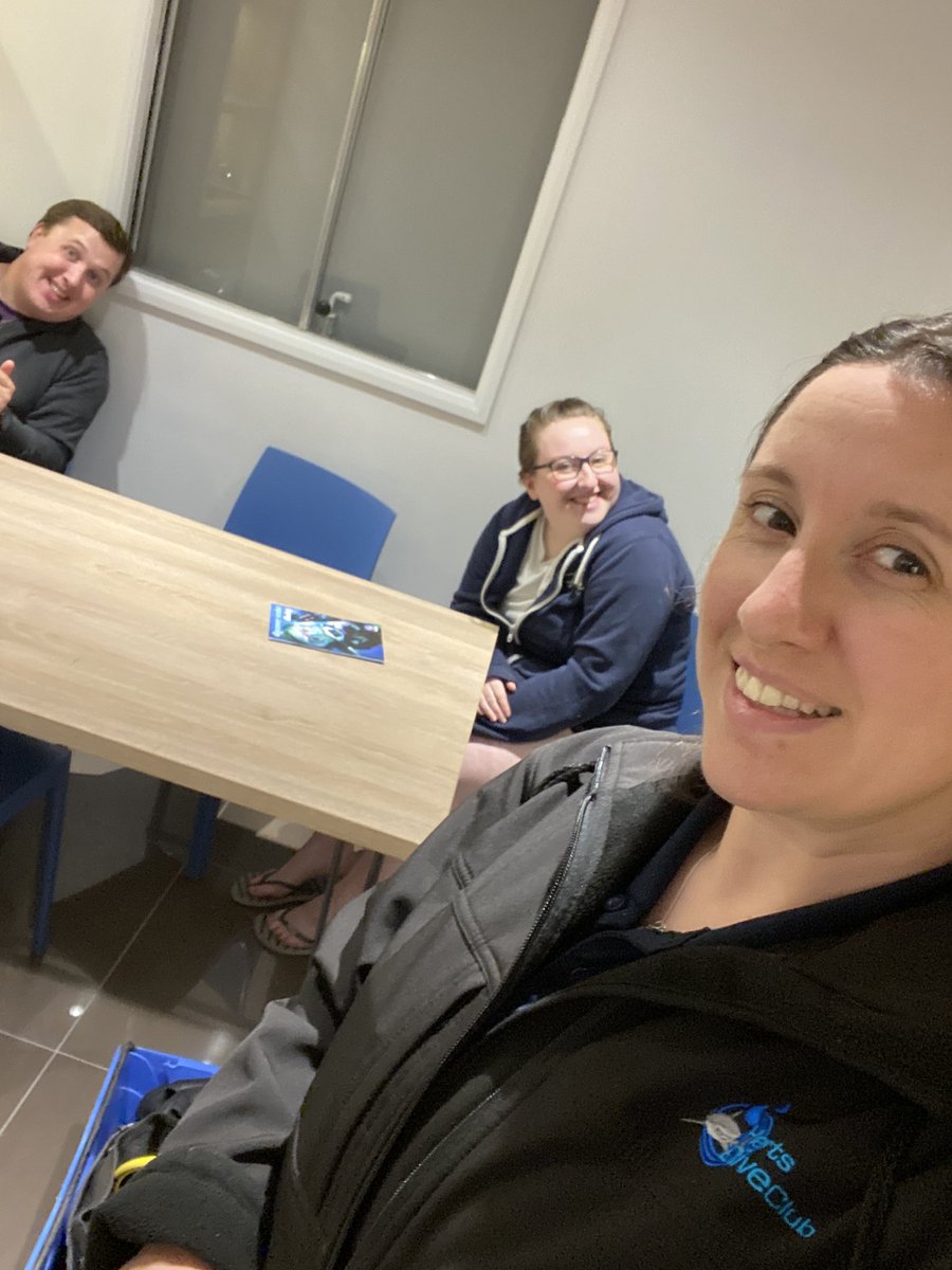 Some familiar students of mine <a href="/HertsDiveClub/">Herts Dive Club</a> tonight! <a href="/lewhbarker/">Lewis Harrison-Barker</a> <a href="/kayleighxxD/">Kayleigh Malone</a> #DIscoverscuba #blowingbubbles
