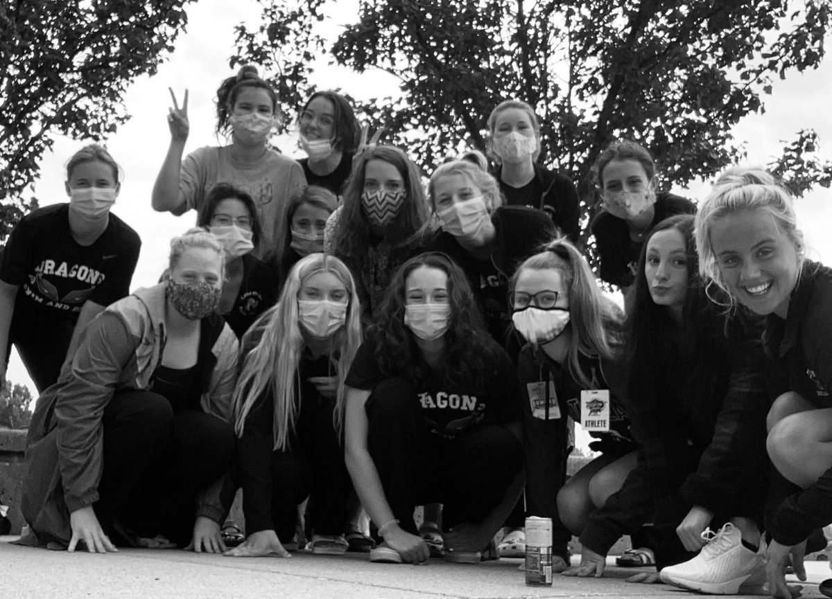 LogirlsD's tweet photo. Fired up for third dual meet!! Let’s get em girls!! https://t.co/FC89zAT8W0