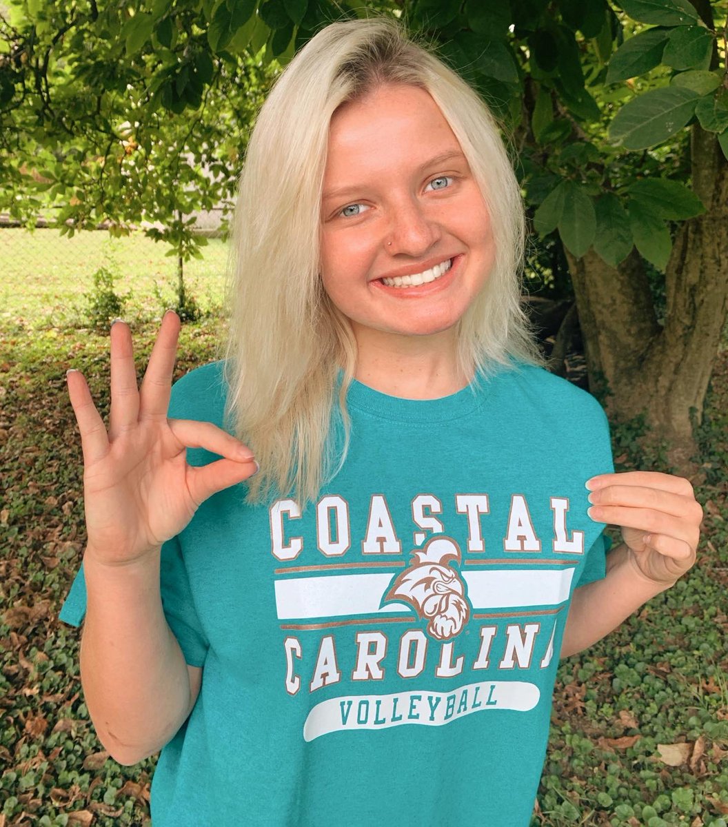lucyymalonee's tweet photo. Blessed and excited to announce my commitment to play D1 volleyball &amp; further my academic career at Coastal Carolina University!! So beyond grateful for everyone who has been by my side through this process. Can’t wait to be a Chanticleer! #ChantsUp 👌🏼🤍 @CoastalVball https://t.co/20SJ2v630n