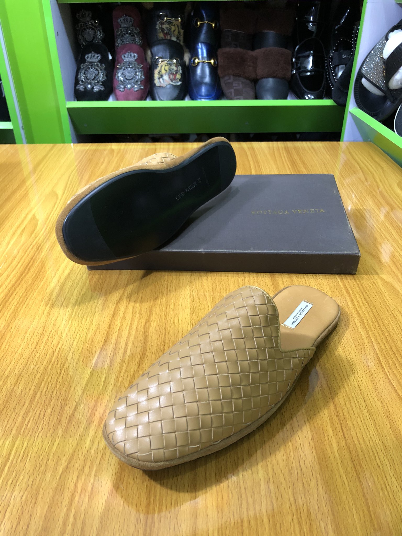 Bottega veneta hotsell half shoes