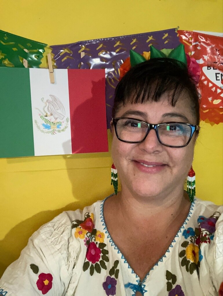 CISHolmquist's tweet photo. @cishouston Happy Hispanic Heritage Month 💚❤💚❤💚 https://t.co/qc6fH5KHDH