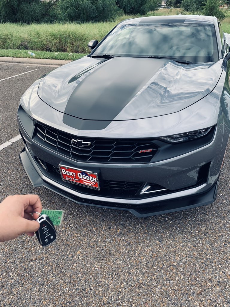 rickayay_'s tweet photo. Forgot to post but I bought a car (: https://t.co/vV6Wz1pwnS