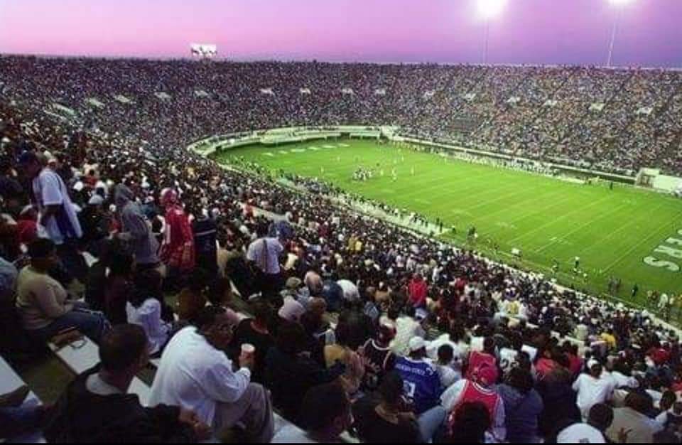 KC1400mg's tweet photo. The VET will be electric in 2021! This is how we want to see every game! #THEEiLove #BleedTheeBlue #ProtectTheeBlock #IBelieve https://t.co/WDUC3St3cl
