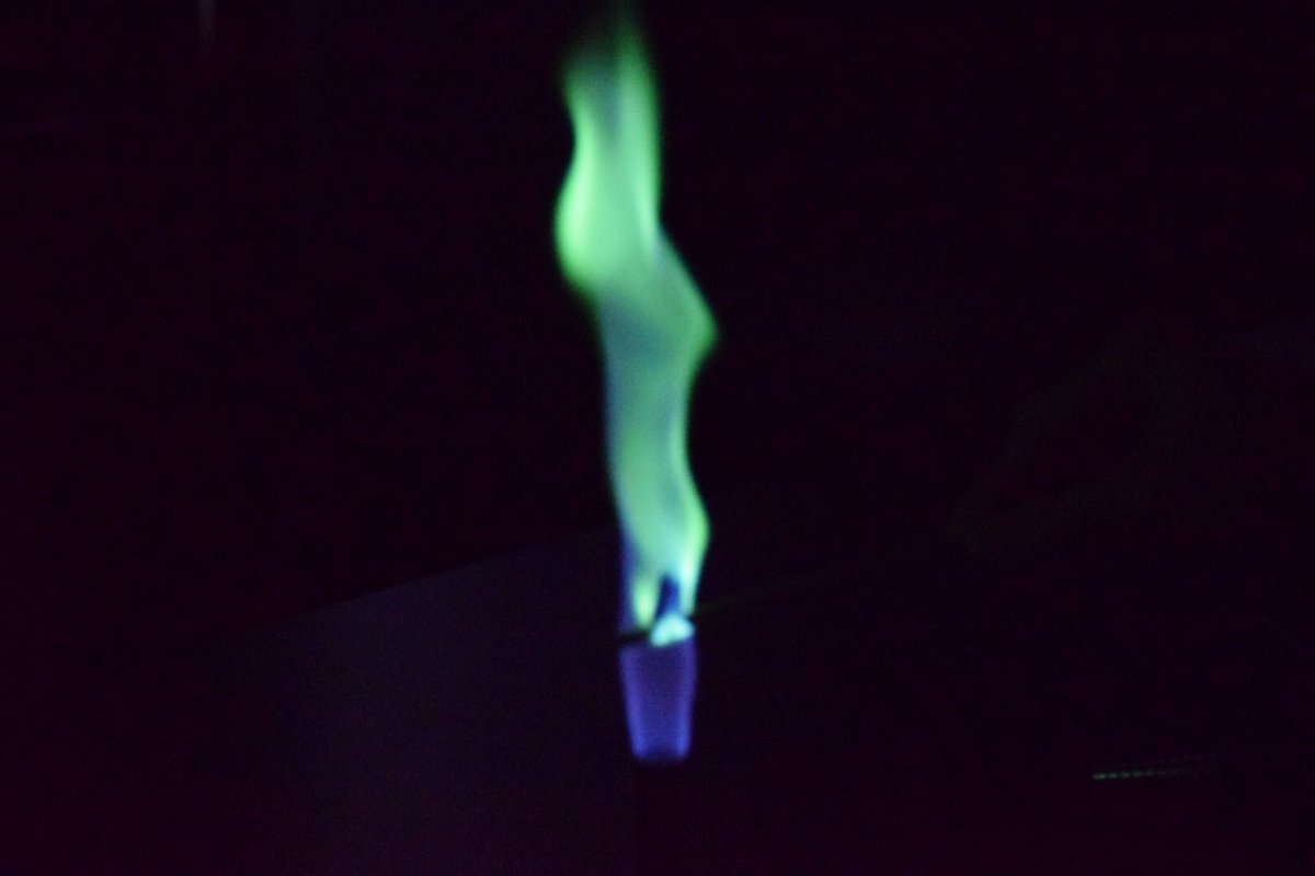 awagner1985's tweet photo. We kicked off our study of the quantum model of the atom with flame tests over Zoom today. I also took some cool shots with my DSLR camera. #D155inspire #chemchat #chemed https://t.co/0sngsne0yn